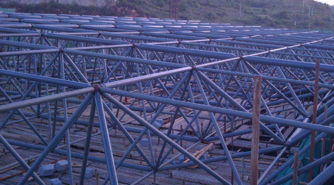 襄阳概述网架加工中对钢材的质量的过细恳求